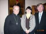 21.12.2008 - na zdjciu Ekscelencja Arcybiskup Bolesaw Pylak, dr Jola Karska i Prof. T. Karski - Dyskusja na temat 